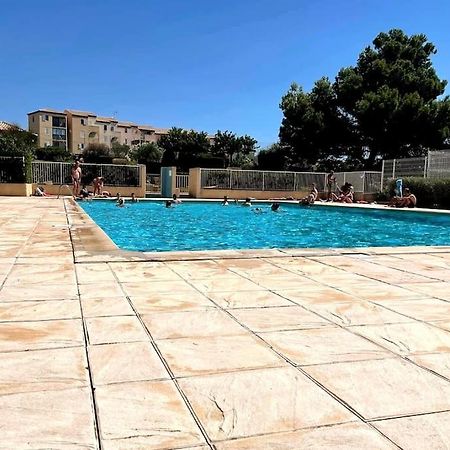 St-Pierre-La-Mer, Bel Appartement A Dans Residence Avec Piscine Et Tennis Entre 5 Et 10 Min De La Plage 弗勒里 外观 照片