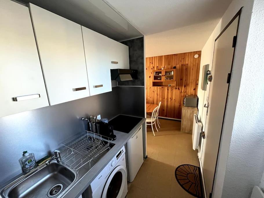 St-Pierre-La-Mer, Bel Appartement A Dans Residence Avec Piscine Et Tennis Entre 5 Et 10 Min De La Plage 弗勒里 外观 照片