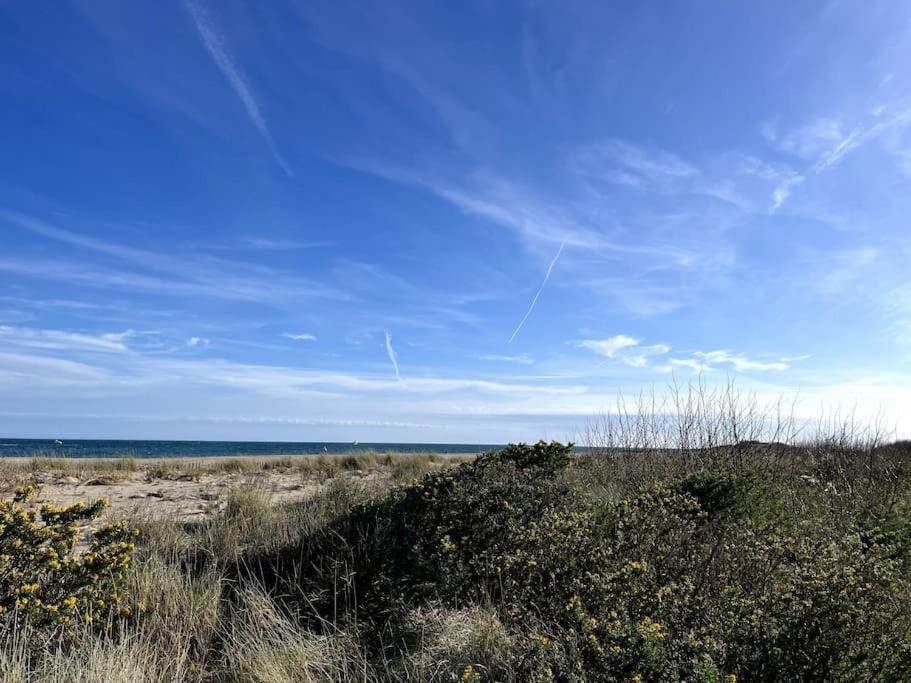 St-Pierre-La-Mer, Bel Appartement A Dans Residence Avec Piscine Et Tennis Entre 5 Et 10 Min De La Plage 弗勒里 外观 照片