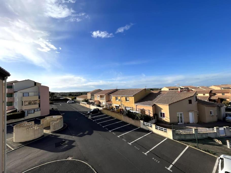 St-Pierre-La-Mer, Bel Appartement A Dans Residence Avec Piscine Et Tennis Entre 5 Et 10 Min De La Plage 弗勒里 外观 照片