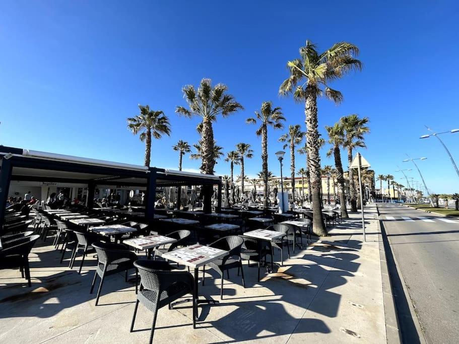 St-Pierre-La-Mer, Bel Appartement A Dans Residence Avec Piscine Et Tennis Entre 5 Et 10 Min De La Plage 弗勒里 外观 照片